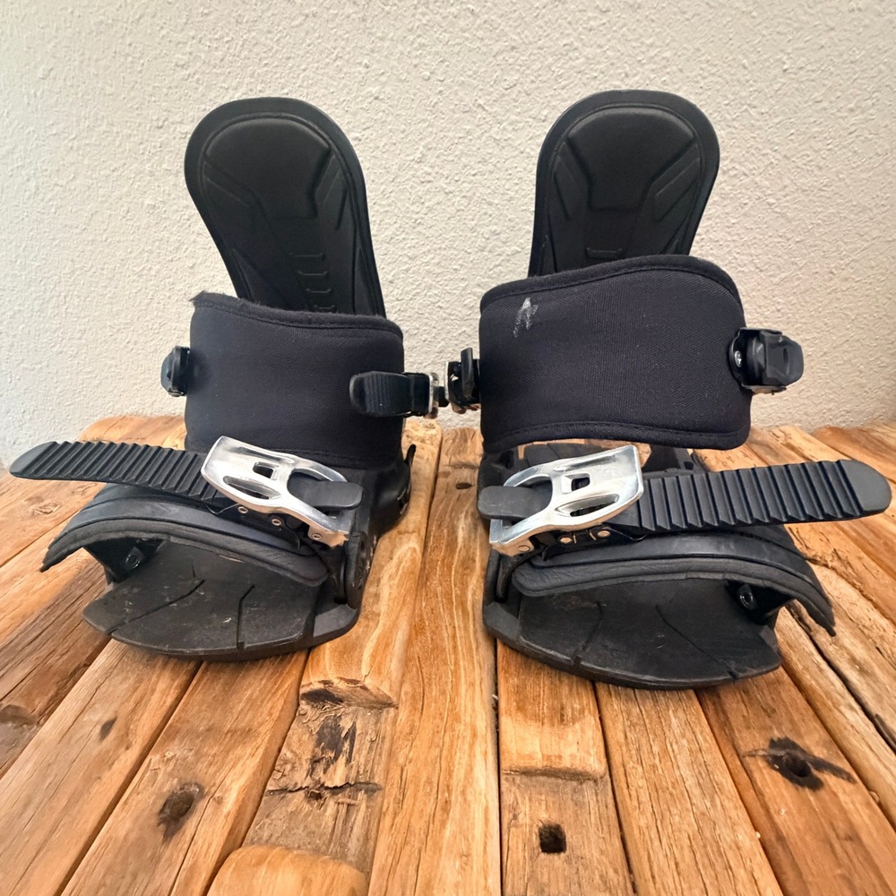 Rossignol Sam Reflet Snowboard Bindings Black All Mountain Star Graphic Strap